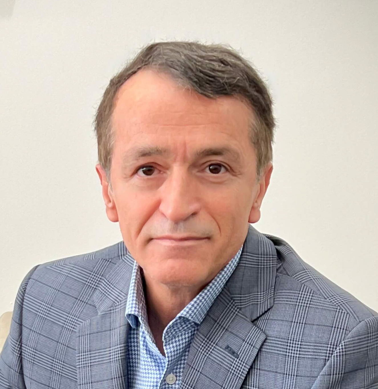 Reza Eskandari, MD, Registered Psychotherapist